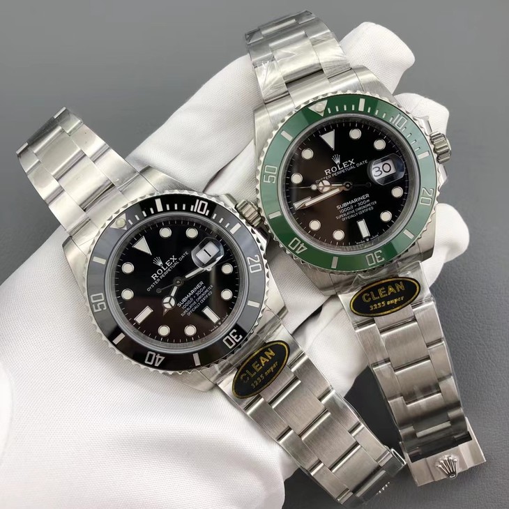 Rolex Submariner Date "Starbucks" Cerachrom bezel insert in green ceramic black dial Oyster band Reference 126610LV - Image 2