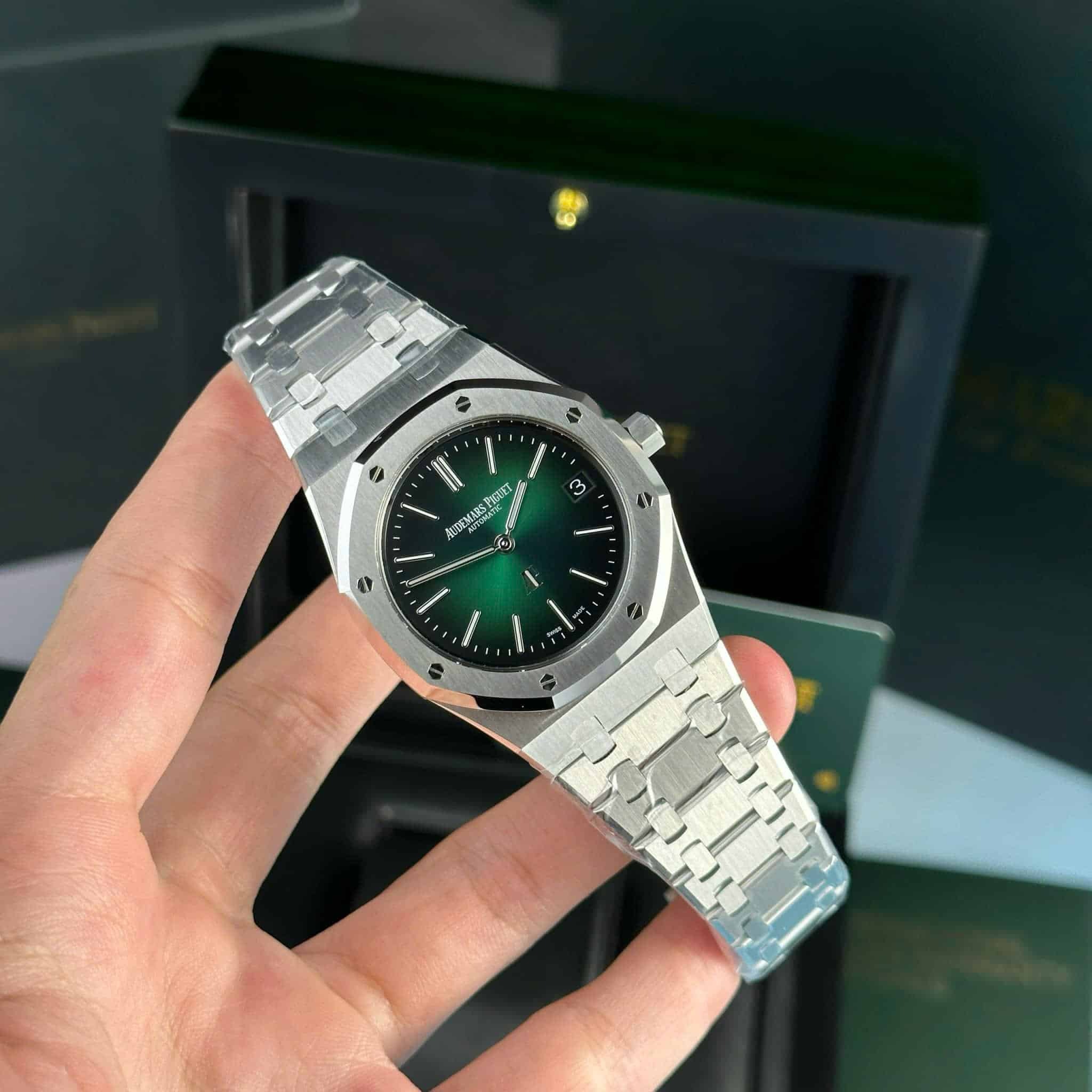 Audemars Piguet Royal Oak Smoked Green - Image 2